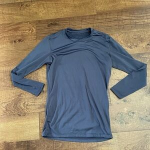 Men’s long sleeve gray Tesla brand shirt sz large (cut smaller)